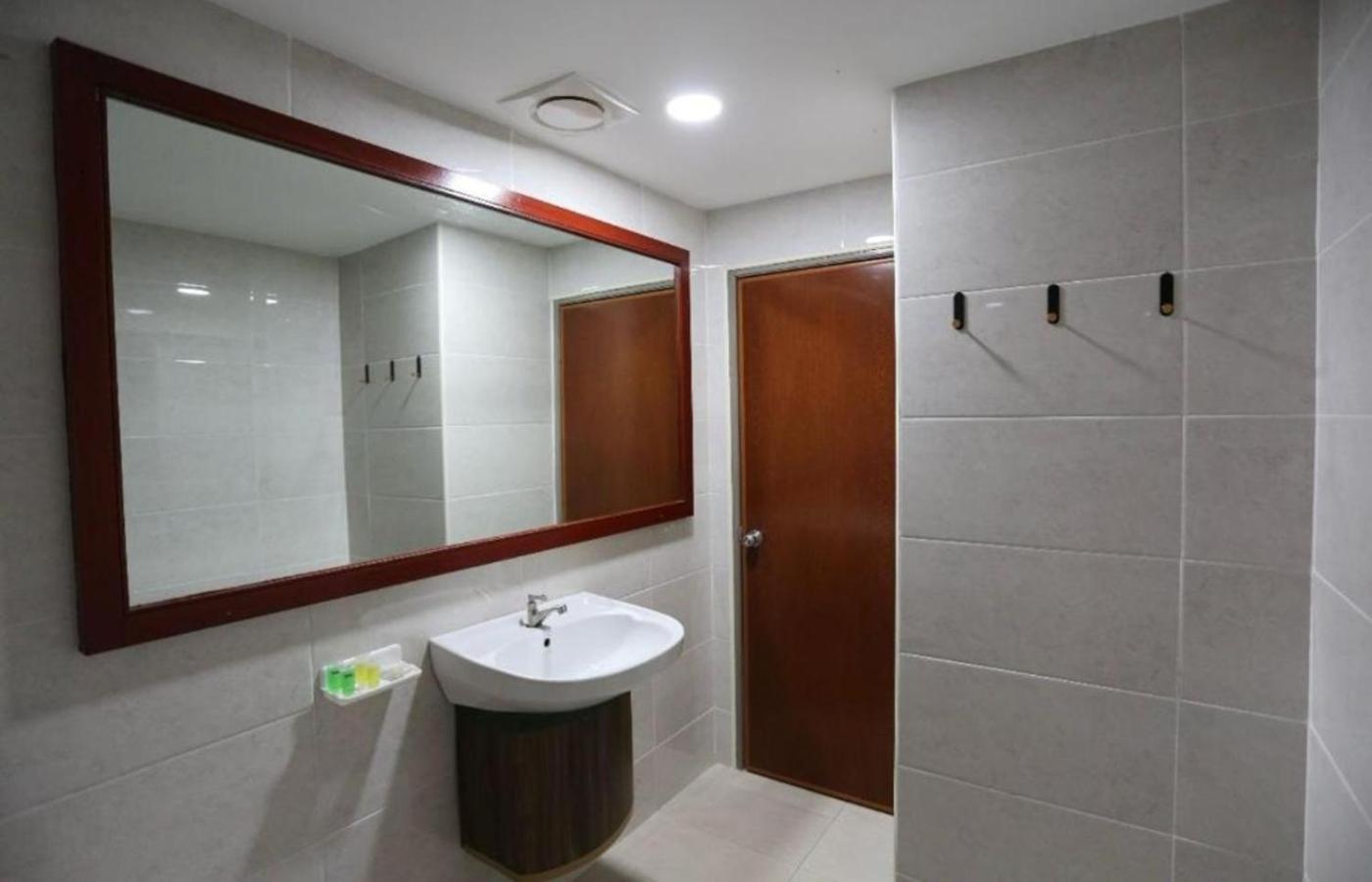 Hotel La Isra At Bukit Bintang Kuala Lumpur Zewnętrze zdjęcie